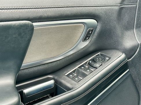 Used 2025 Ford Expedition Platinum image 18