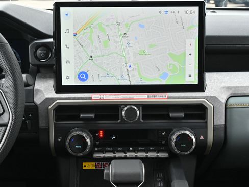 Used 2025 Toyota Tacoma Trailhunter Hybrid image 5