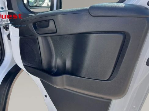 Used 2025 RAM ProMaster 2500 w/ Convenience Group FWD image 19