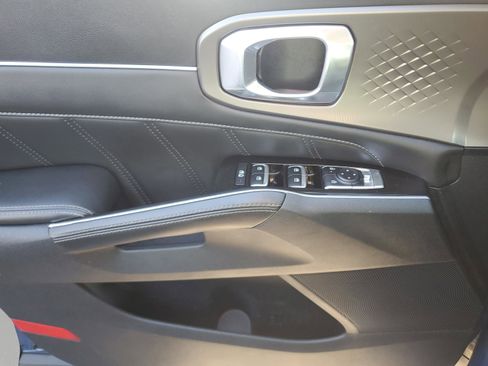 Certified 2024 Kia Sorento SX image 16