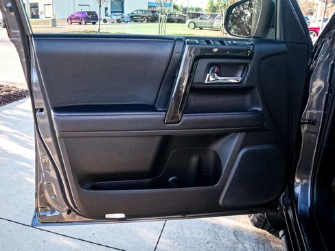 Used 2021 Toyota 4Runner TRD Off-Road Premium image 14