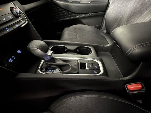 Used 2019 Hyundai Santa Fe SE image 23