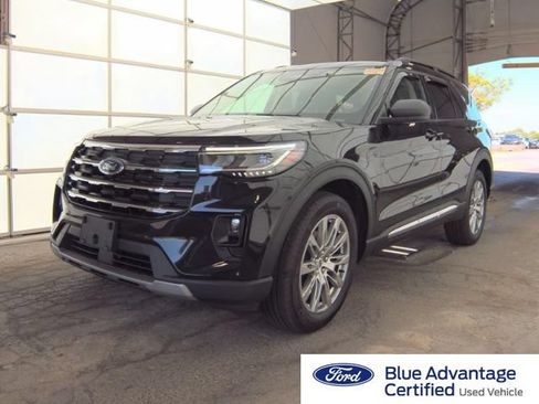 Used 2025 Ford Explorer Active w/ Active Comfort Package AWD/4WD image 1