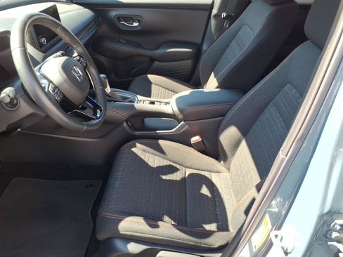 Certified 2025 Honda HR-V Sport image 8