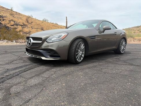 Used 2017 Mercedes-Benz SLC 300 image 1