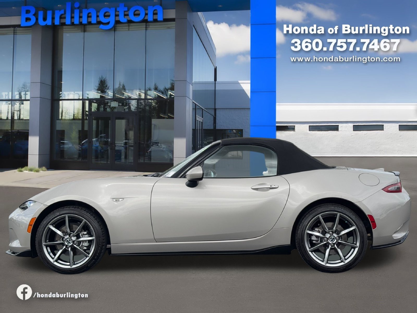Used 2022 MAZDA MX-5 Miata Grand Touring w/ Appearance Package RWD image 3