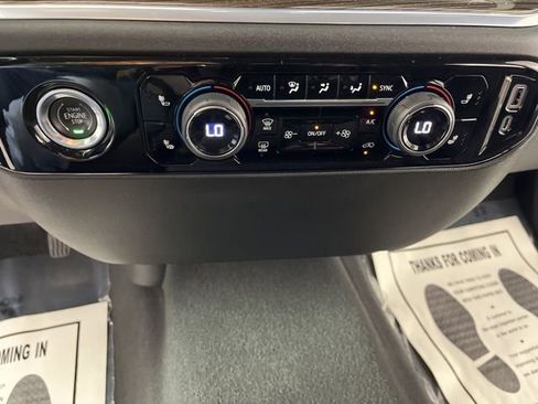 Used 2022 Chevrolet Silverado 1500 LT AWD/4WD image 27