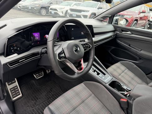 Used 2022 Volkswagen GTI SE image 16