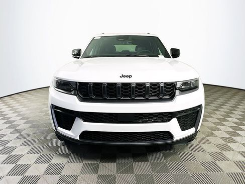 New 2026 Jeep Grand Cherokee Altitude AWD/4WD image 3