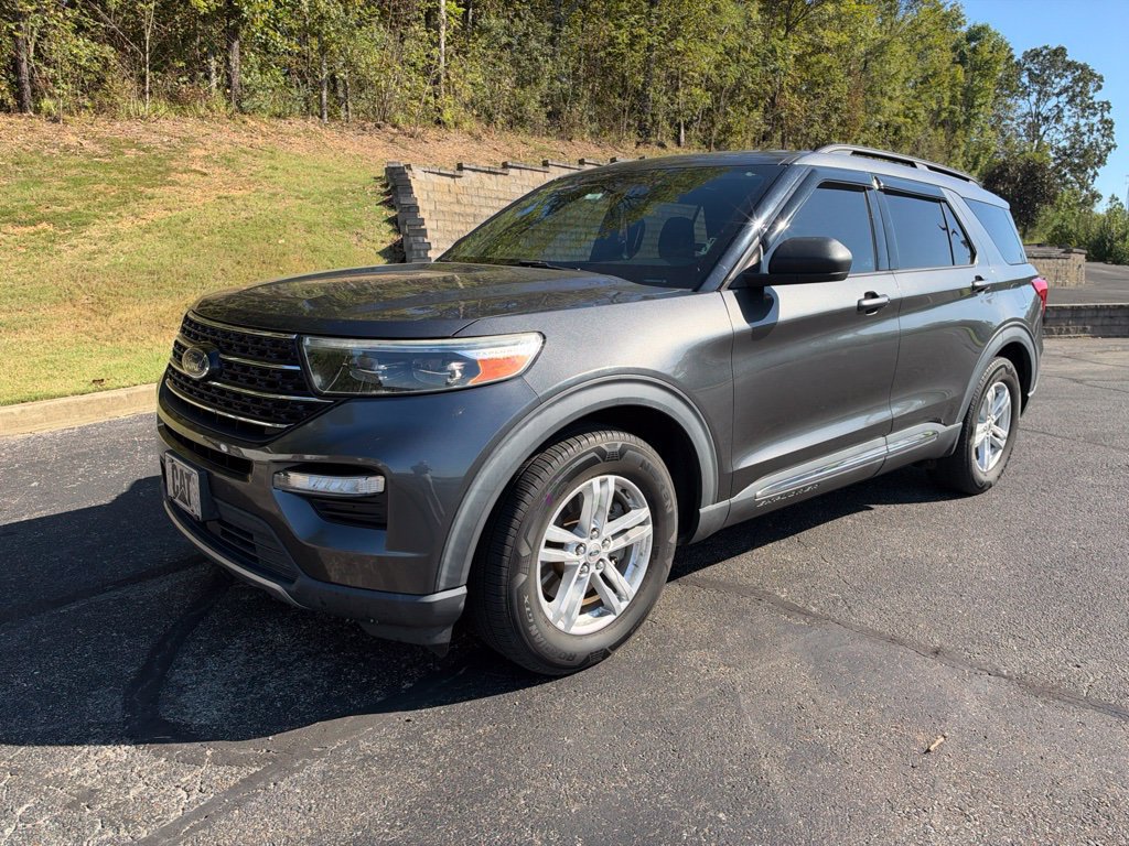 Used 2020 Ford Explorer XLT w/ Equipment Group 202A RWD image 3