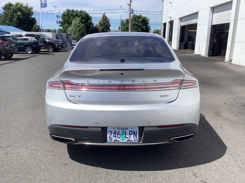 Used 2017 Lincoln MKZ Reserve FWD image 4