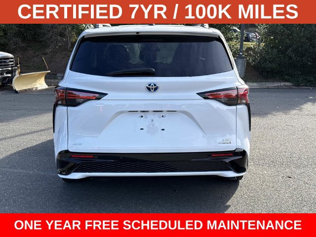 Used 2023 Toyota Sienna XSE w/ XSE Plus Package AWD/4WD image 3