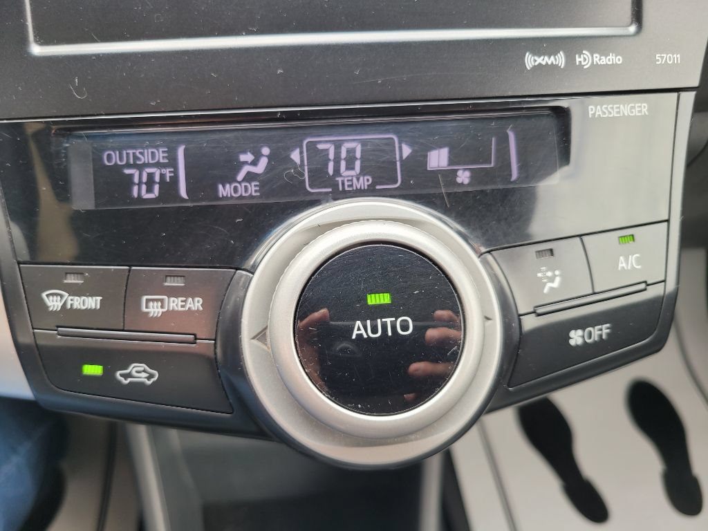 Used 2013 Toyota Prius V Five FWD image 33