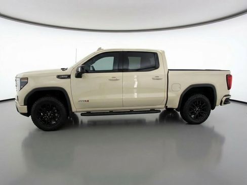 Used 2023 GMC Sierra 1500 AT4 w/ AT4 Preferred Package image 4