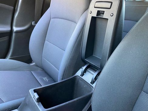 Used 2018 Chevrolet Cruze LT FWD image 48