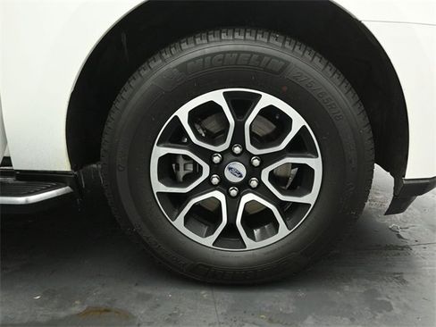 Certified 2023 Ford Expedition XLT image 28