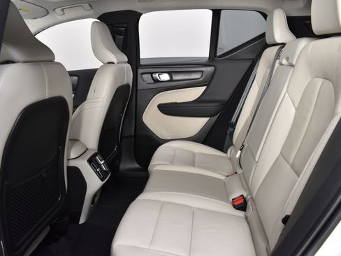 Used 2023 Volvo XC40 B5 Ultimate w/ Protection Package Premier AWD/4WD image 22