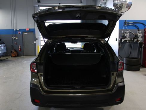 Used 2024 Subaru Outback Premium image 44