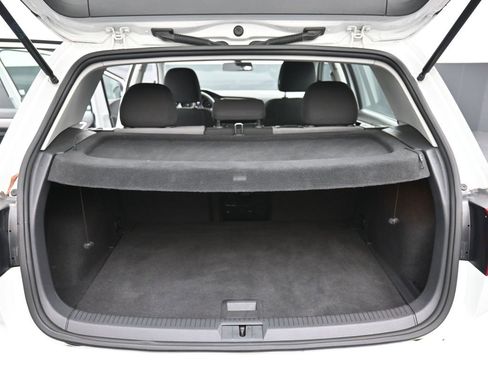 Used 2016 Volkswagen e-Golf SE w/ DC Fast Charging Package image 24