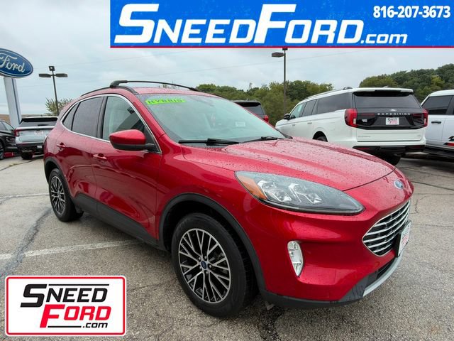Used 2022 Ford Escape Titanium FWD image 1