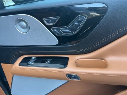 Used 2023 Lincoln Aviator Black Label w/ Class IV Trailer Tow Package image 24