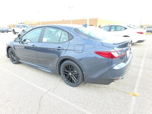 New 2026 Toyota Camry SE FWD image 5