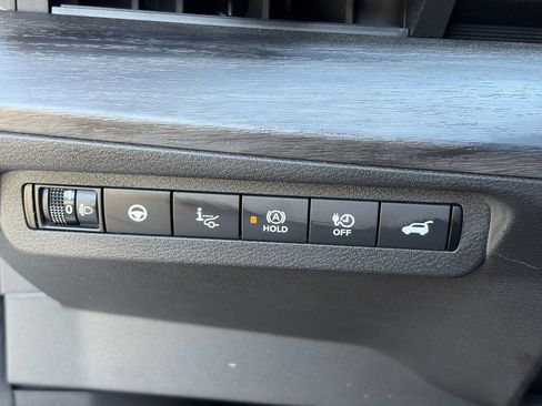 Certified 2023 Nissan Ariya FWD image 24