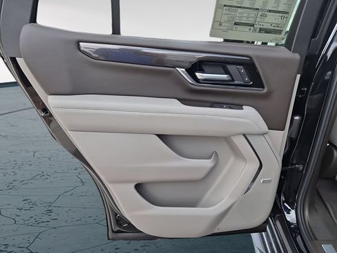 New 2026 GMC Yukon Elevation w/ Elevation Premium Package AWD/4WD image 31