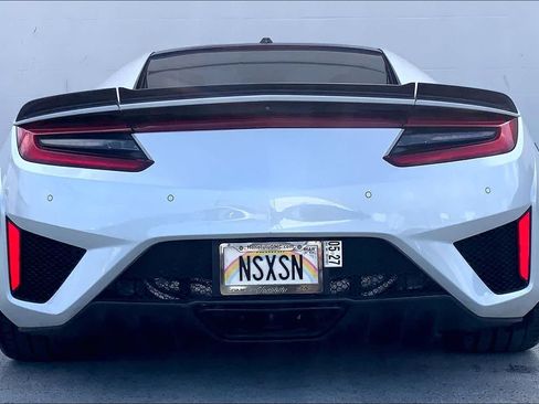 Used 2017 Acura NSX AWD/4WD image 5