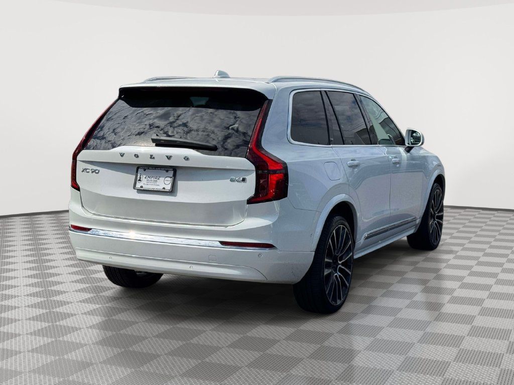 Used 2026 Volvo XC90 B6 Plus w/ Protection Package Premier AWD/4WD image 4