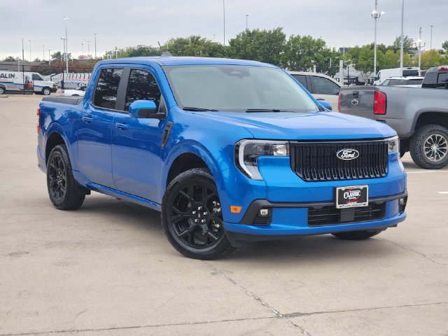 Used 2025 Ford Maverick Lobo AWD/4WD image 2