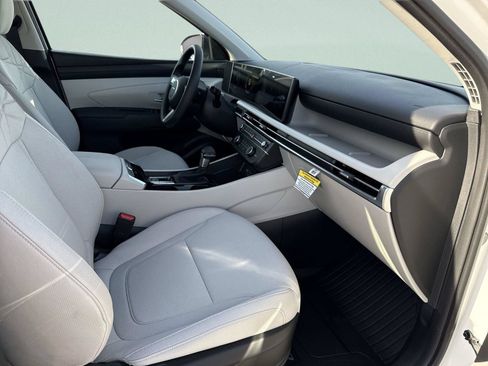 New 2026 Hyundai Tucson SE FWD image 6