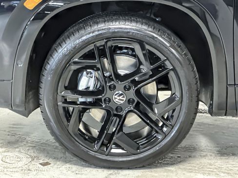 New 2026 Volkswagen Tiguan SE R-Line image 24