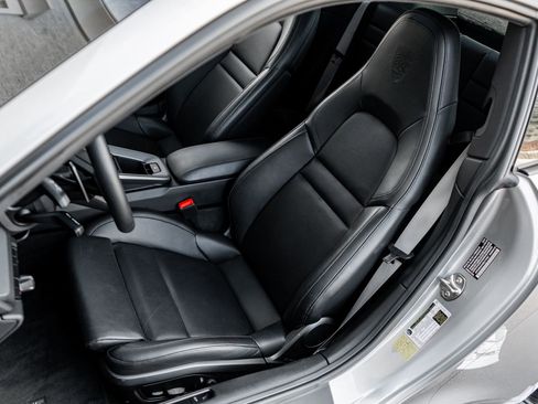 Used 2024 Porsche 911 Carrera S RWD image 25