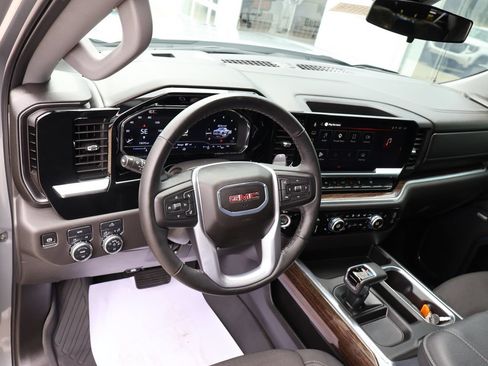 Certified 2025 GMC Sierra 1500 Elevation w/ Preferred Package AWD/4WD image 25