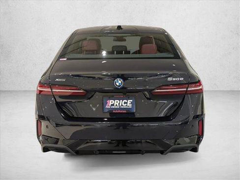 Used 2026 BMW 550e xDrive image 7