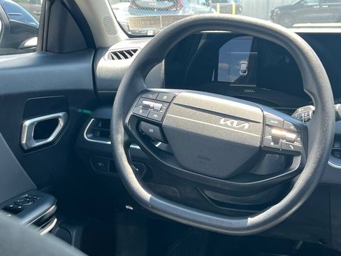 Used 2025 Kia K4 FWD image 28