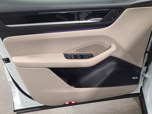 New 2026 Porsche Macan Electric RWD image 13