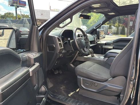 Used 2019 Ford F150 XLT w/ Equipment Group 302A Luxury AWD/4WD image 21