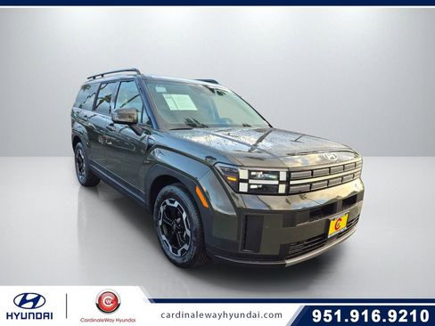 Used 2025 Hyundai Santa Fe SEL image 1