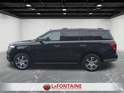Used 2024 Ford Expedition Limited AWD/4WD image 2