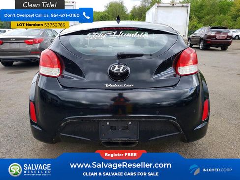Used 2013 Hyundai Veloster w/ Style Pkg FWD image 8
