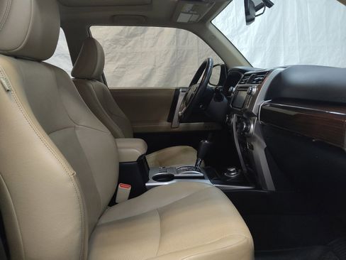 Used 2018 Toyota 4Runner Limited image 21
