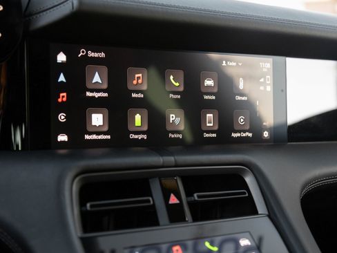 Certified 2025 Porsche Taycan AWD/4WD image 25