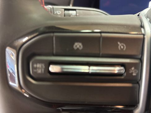 Used 2025 Chevrolet Colorado Z71 w/ Z71 Convenience Package 2 image 28