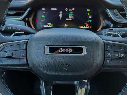 New 2023 Jeep Grand Cherokee Trailhawk w/ Advanced Protech Group II image 23