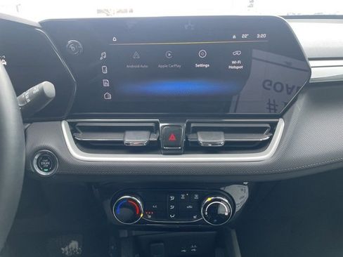 Used 2025 Chevrolet TrailBlazer LT w/ LT Cold Weather Package image 23