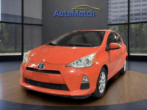 Used 2013 Toyota Prius C Three image 3