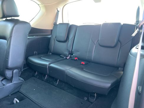 Used 2022 INFINITI QX80 Luxe w/ All-Season Package image 29