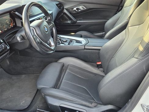 Used 2020 BMW Z4 sDrive30i w/ Convenience Package image 11